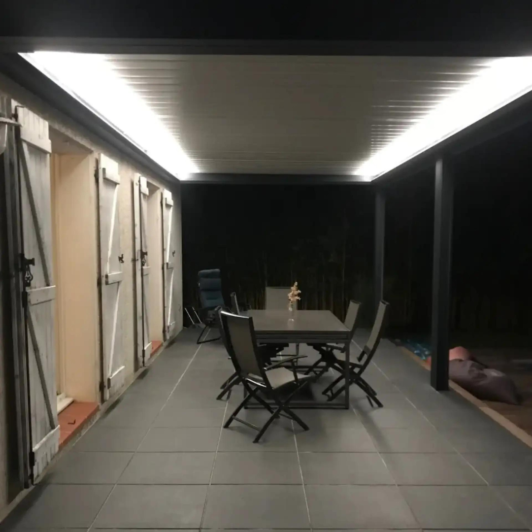 Pergola avec éclairage led intégré